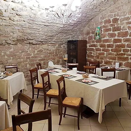Ponte San Vittorino 2* אסיסי