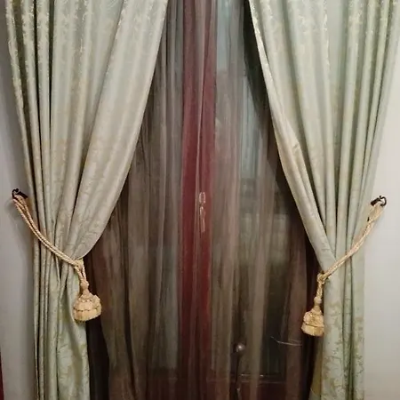 Ponte San Vittorino מלון